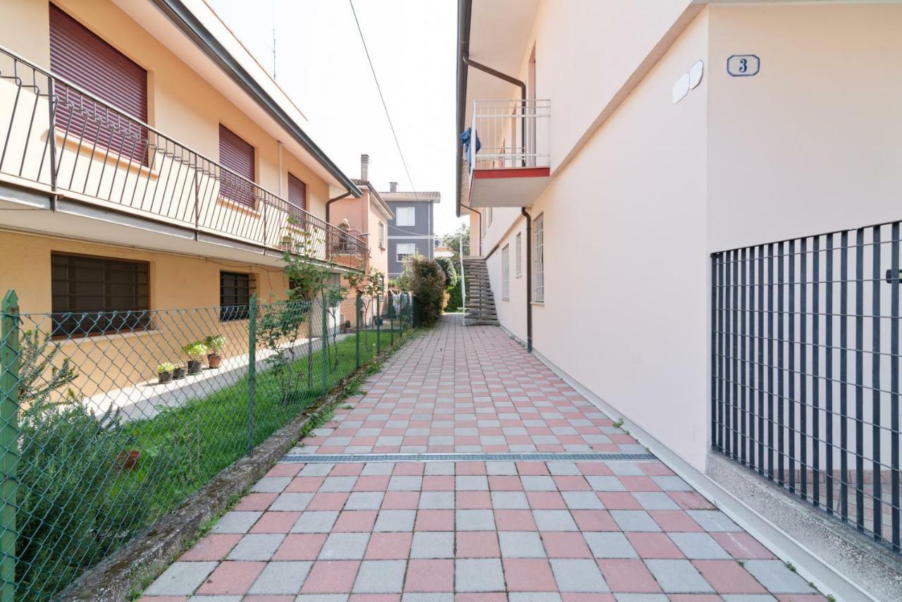 Santa Rita Roomy Apartments Padova Exterior photo